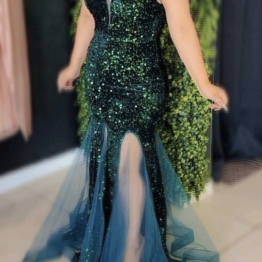 Elegant Strapless Green Evening Dress